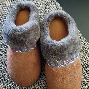 Isotoner Machine Washable Footwear